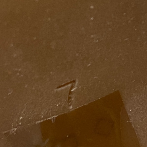 Le Chateau Shoes - Picture 6 of 6